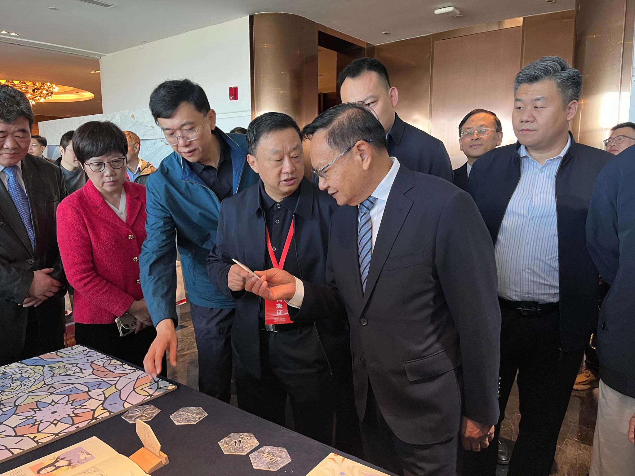 陕西科技大学两项科技成果亮相轻工业科技创新与绿色发展大会